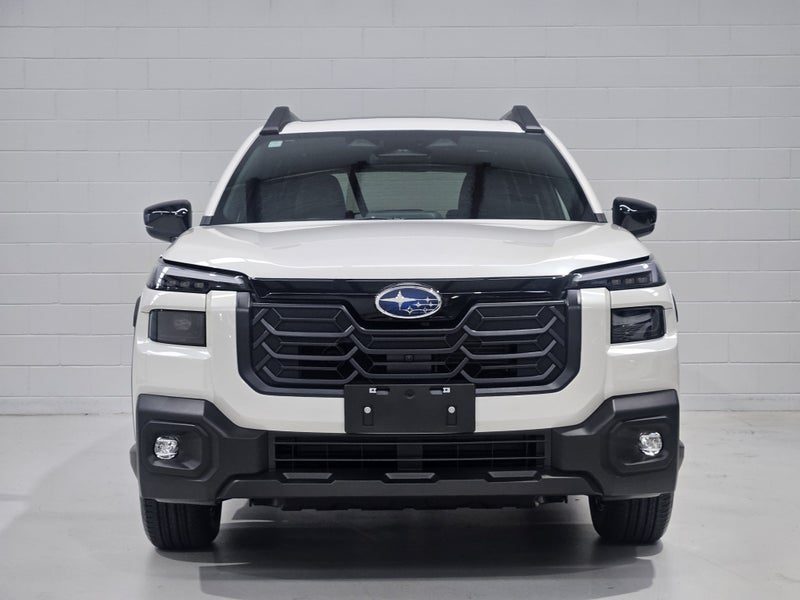 2026 Subaru Outback AWD Touring MY26, photo 2