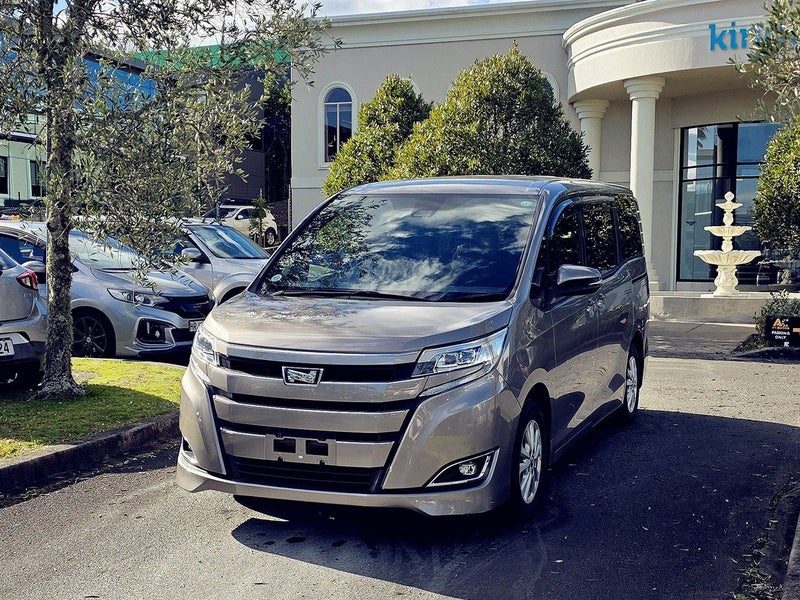 2018 Toyota Noah G Model. Facelift., photo 3