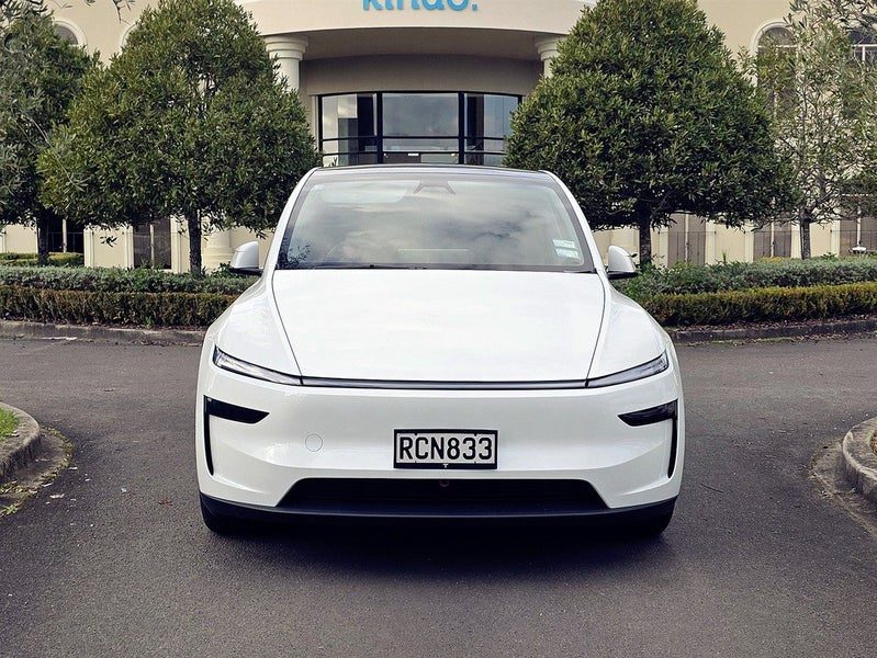 2025 Tesla Model Y Long Range, photo 2