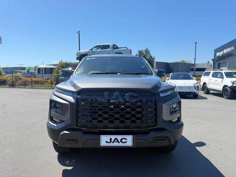 2026 JAC T9 Luxury Black Out Edition, photo 2