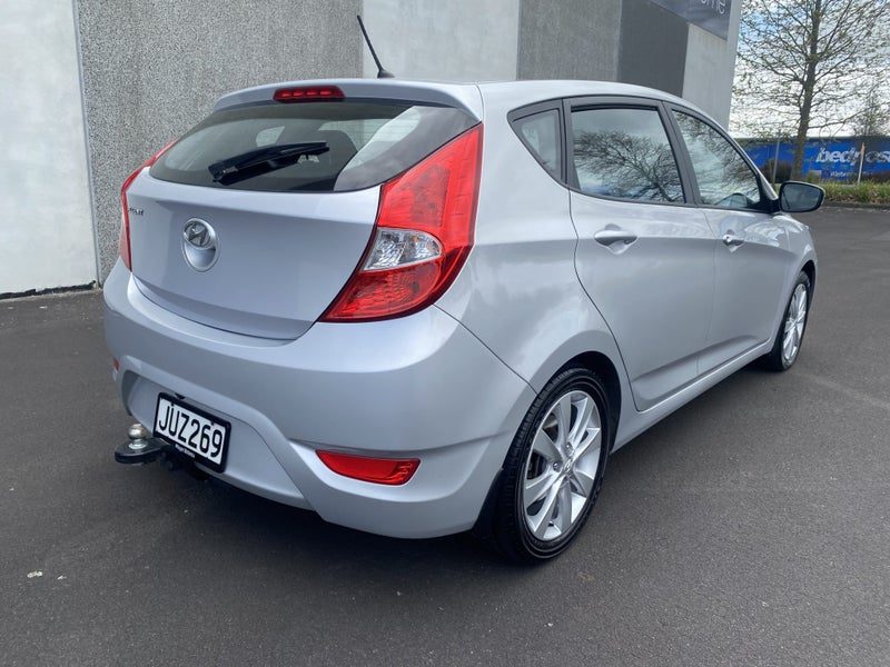 2016 Hyundai Accent 1.6 5d A4, photo 3