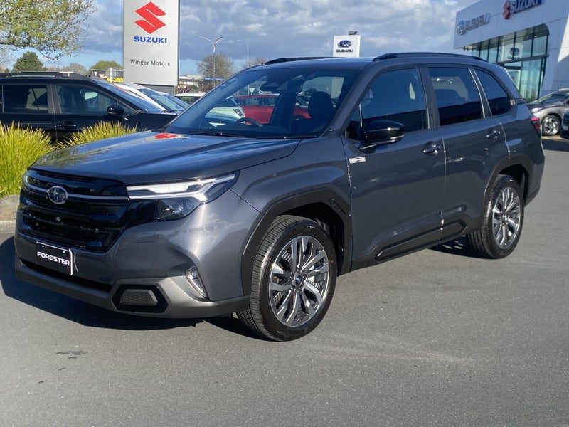 2026 Subaru Forester 2.5 Touring Hybrid AWD CVT, photo 3