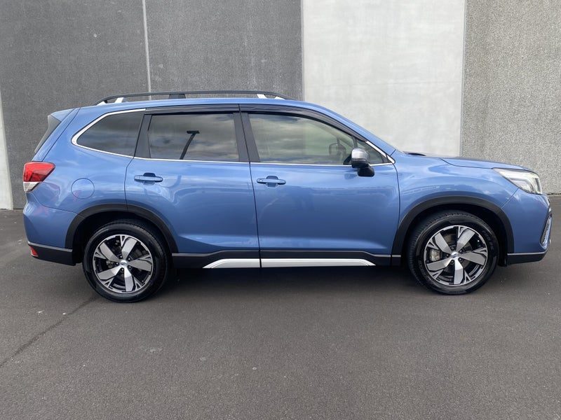 2020 Subaru Forester Premium 2.5p/4wd, photo 2