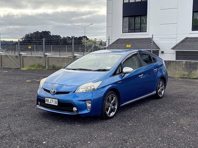 2013 Toyota Prius S Touring Selection, photo 2
