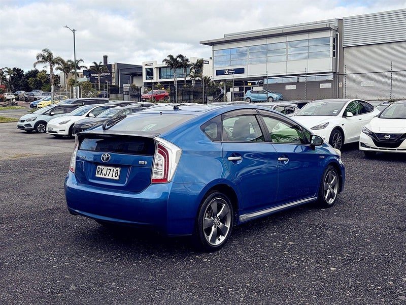 2013 Toyota Prius S Touring Selection, photo 3