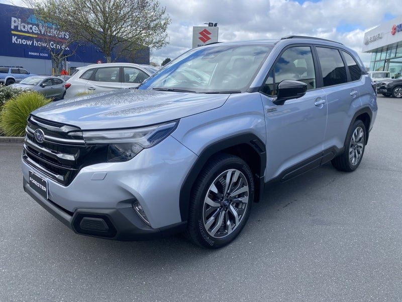 2026 Subaru Forester 2.5 Touring Hybrid, photo 3