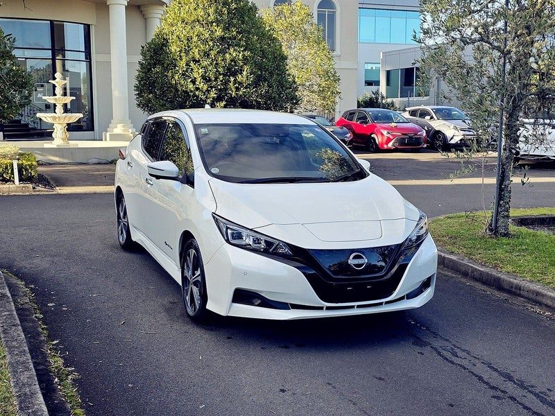 2021 Nissan Leaf X 89% SOH Full English, main photo