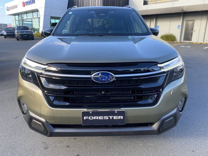 2026 Subaru Forester 2.5 Touring Hybrid, photo 2