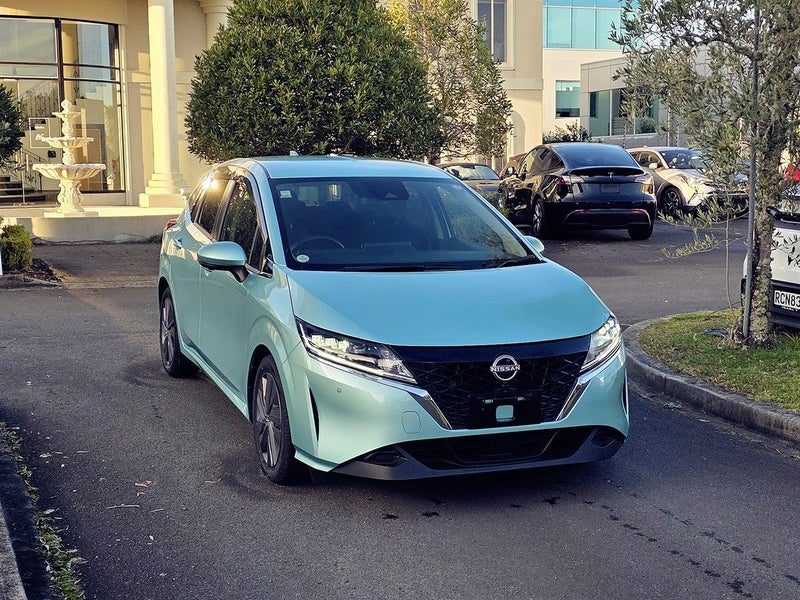 2023 Nissan Note Premium Quad LED Headlight.