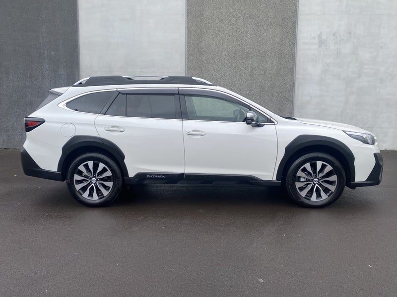 2025 Subaru Outback XT TOURING 2.4PT/4WD, photo 2