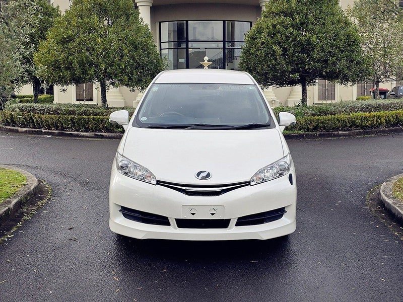 2013 Toyota Wish 1.8X 7 Seats, photo 2