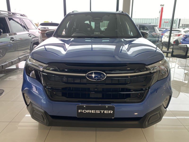 2026 Subaru Forester 2.5 Touring Hybrid AWD CVT, photo 2