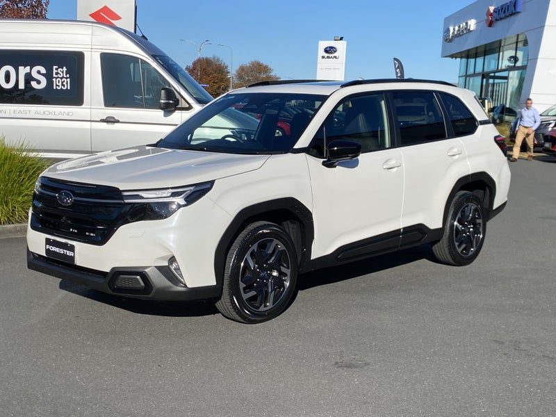 2026 Subaru Forester Touring ICE, photo 3