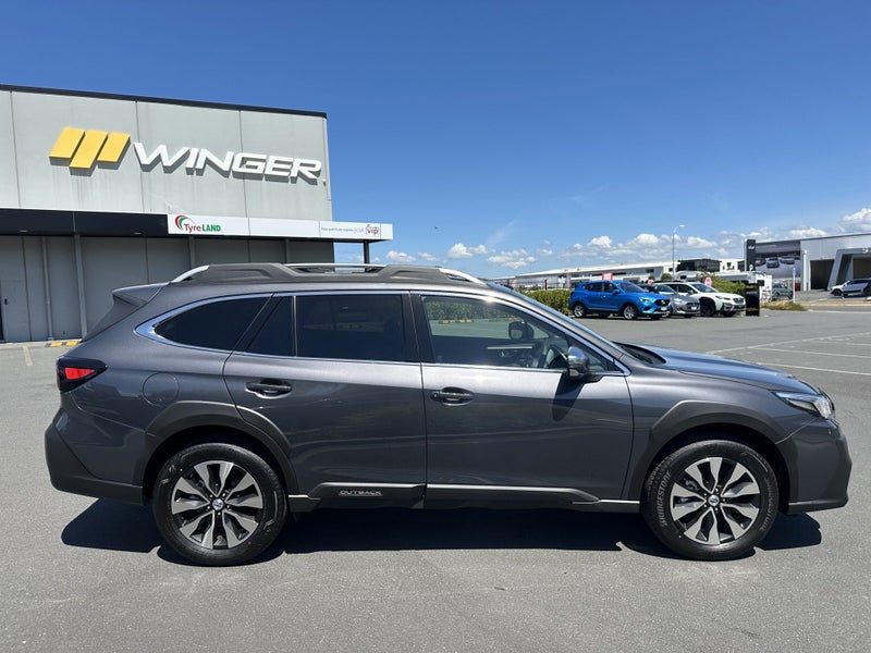 2026 Subaru Outback 2.5i Touring, photo 2