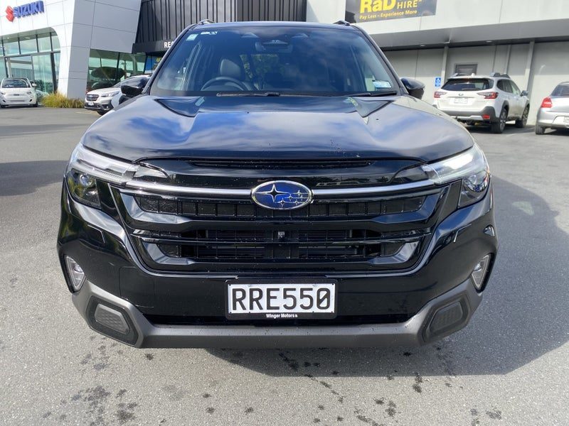 2026 Subaru Forester 2.5 Touring Hybrid AWD CVT, photo 2