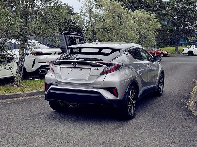 2017 Toyota C-HR G Half leather seat, photo 3