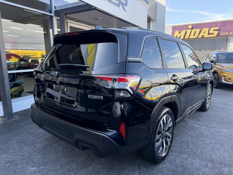 2026 Subaru Forester 2.5 Hybrid Touring, photo 3