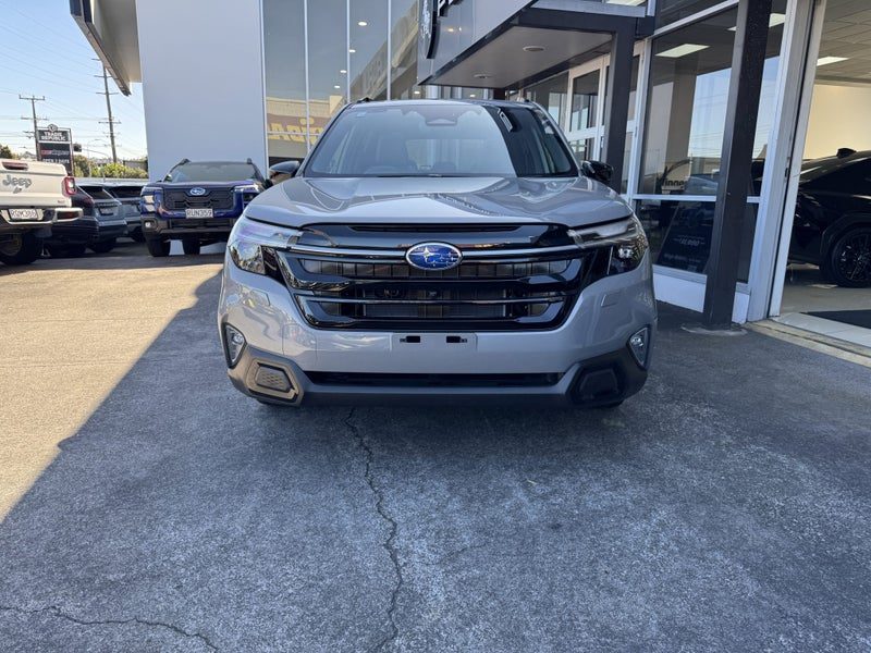 2026 Subaru Forester Touring, photo 2