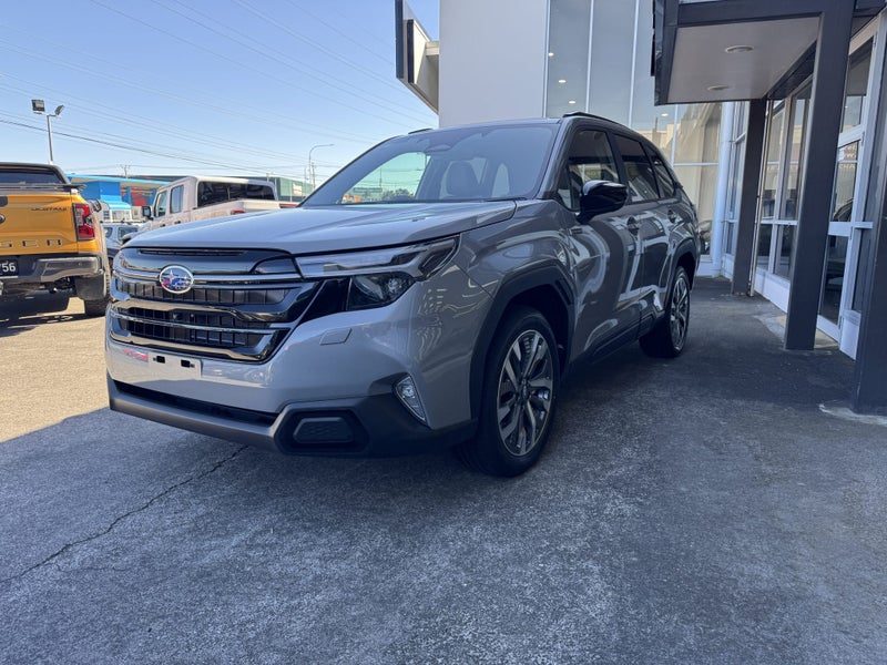 2026 Subaru Forester Touring, photo 3