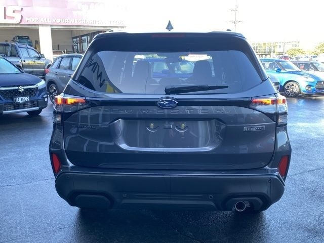 2026 Subaru Forester Touring, photo 3
