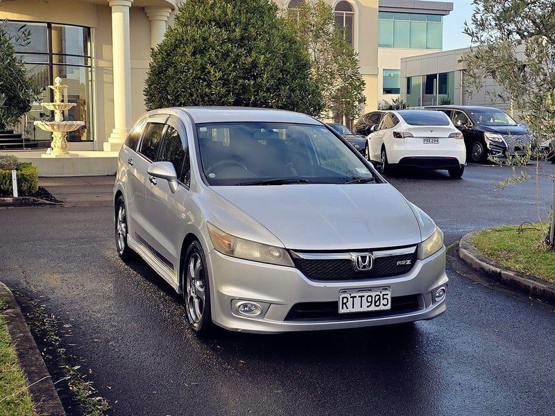 2008 Honda Stream RSZ 7 Seat