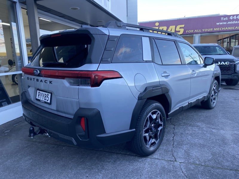 2026 Subaru Outback Touring MY26, photo 2
