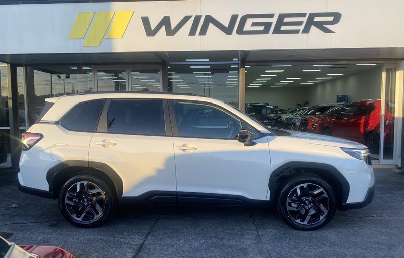 2026 Subaru Forester Touring, photo 3