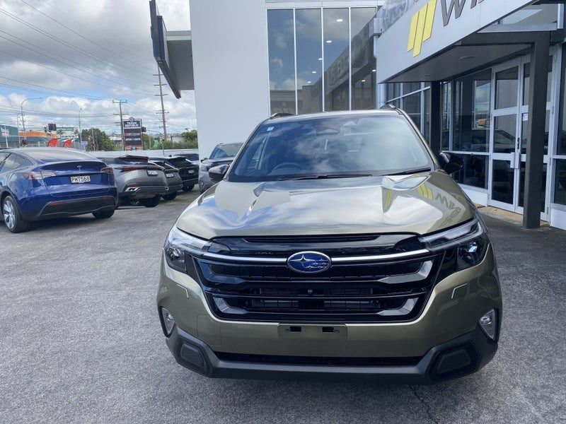 2026 Subaru Forester 2.5 Hybrid Touring, photo 2