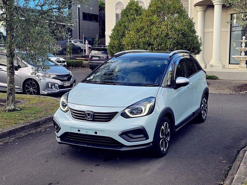 2020 Honda Fit EHEV CROSSTAR, photo 2