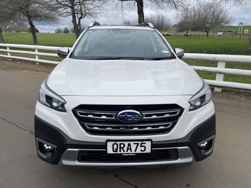 2024 Subaru Outback Touring 2.4T, photo 2