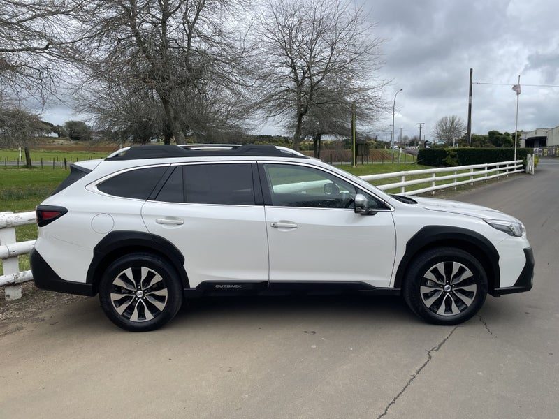 2024 Subaru Outback Touring 2.4T, photo 3