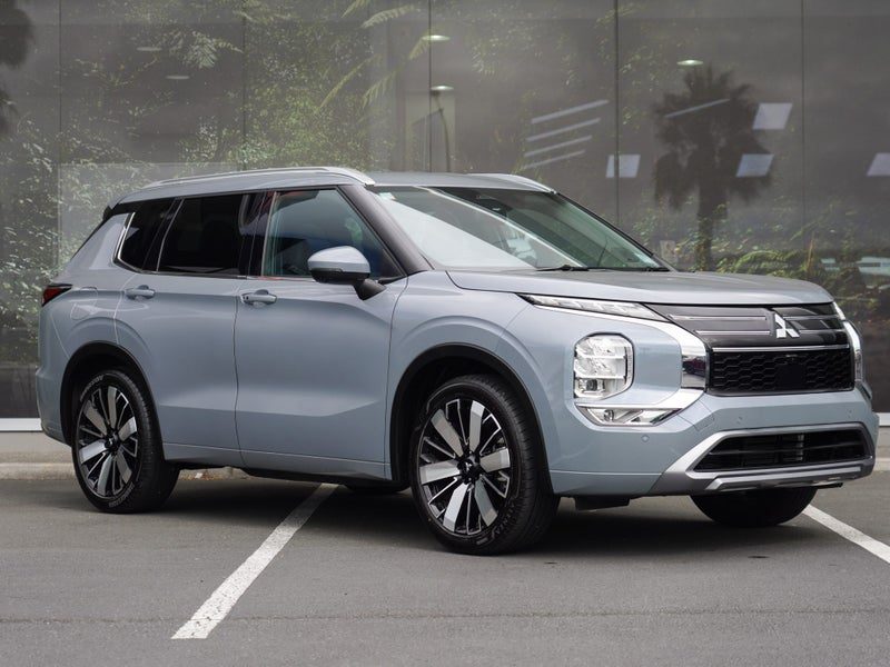 2026 Mitsubishi Outlander XLS 7 Seater