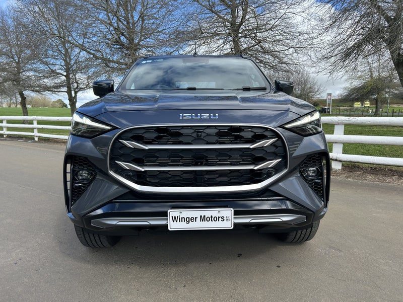 2026 Isuzu MU-X LS-T 3.0D, photo 2