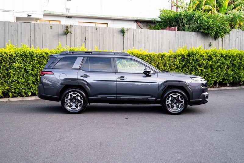 2026 Subaru Outback Touring MY26, photo 2