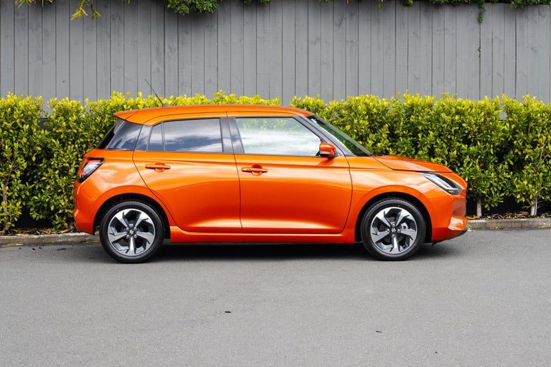 2026 Suzuki Swift RSC 1.2 Hybrid Auto, photo 2