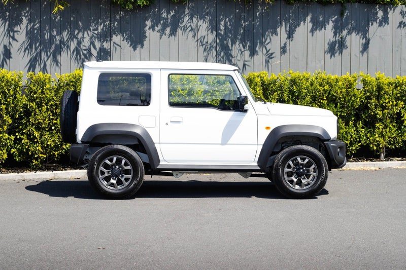2026 Suzuki Jimny 1.5 3DR Auto, photo 2