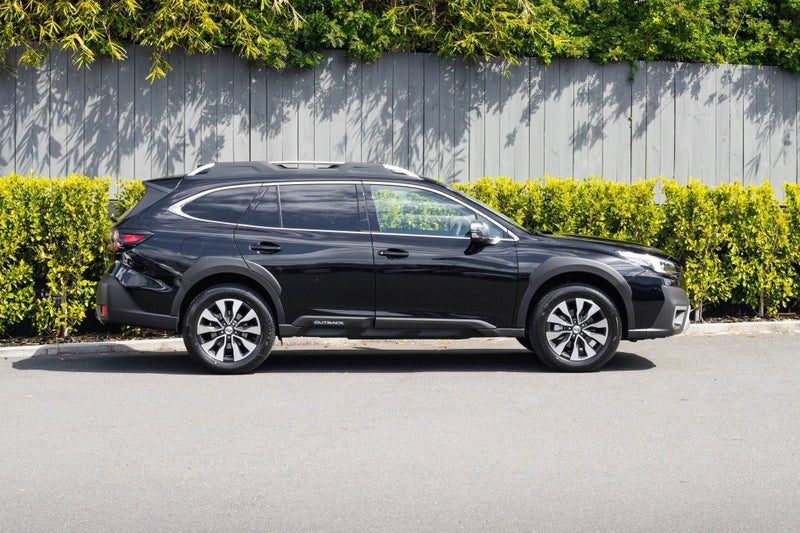 2026 Subaru Outback Touring 2.5, photo 2