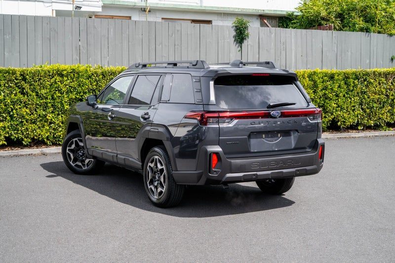 2026 Subaru Outback Touring MY26, photo 3