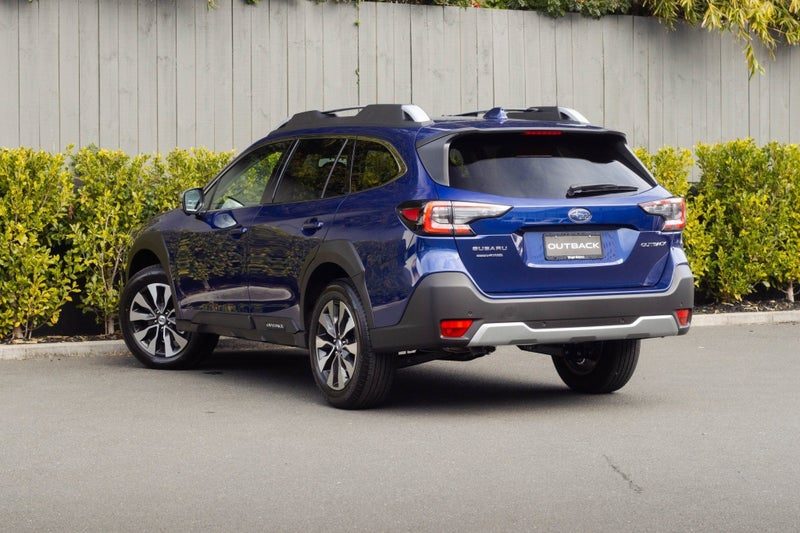 2026 Subaru Outback Touring, photo 3