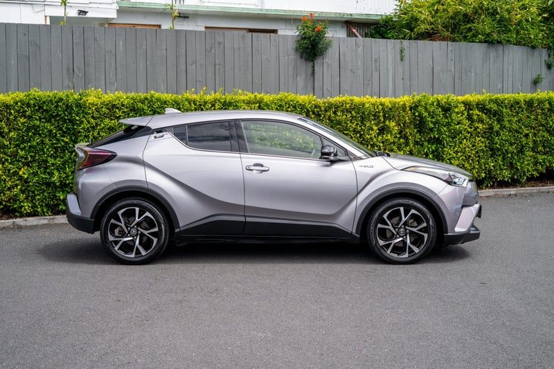 2017 Toyota C-HR Hybrid, photo 2