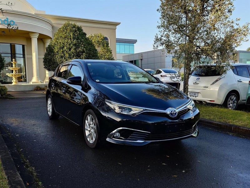 2016 Toyota Auris Corolla Hybrid
