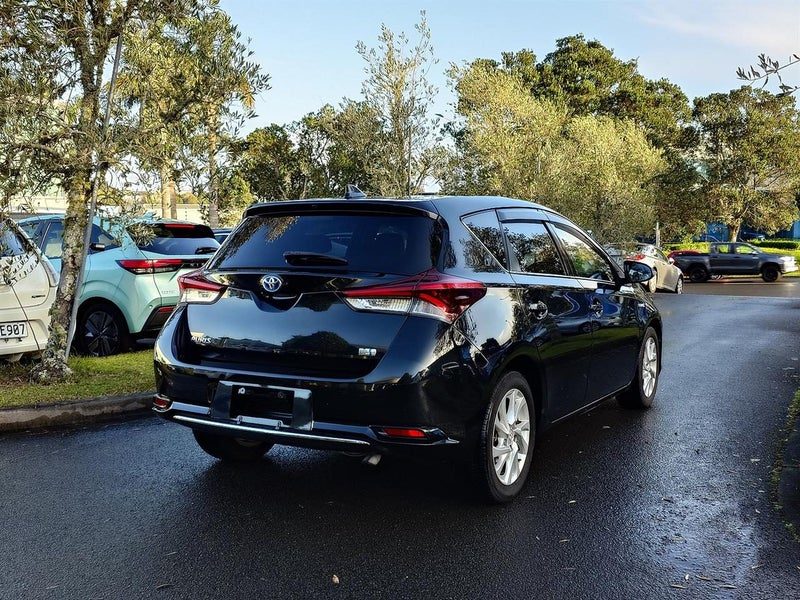 2016 Toyota Auris Corolla Hybrid, photo 3