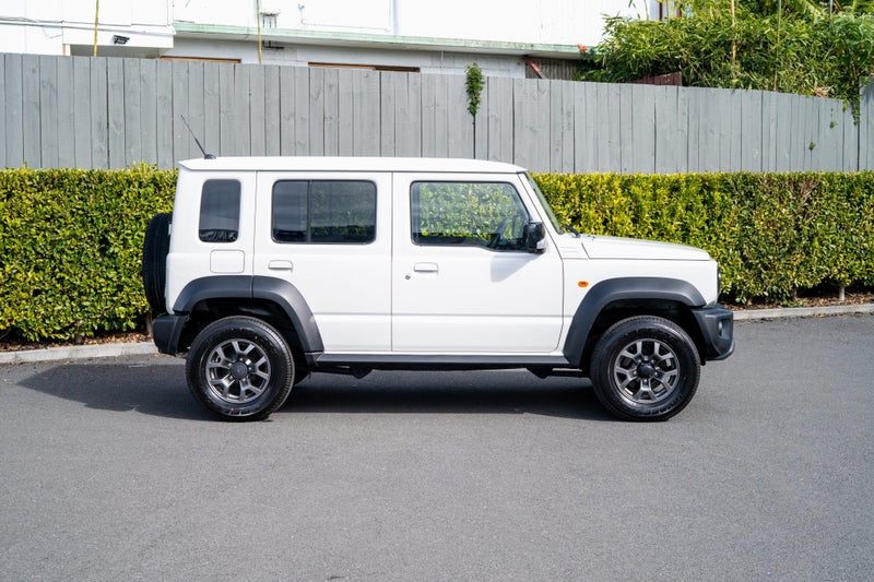 2026 Suzuki Jimny 5-Door JLX Manual, photo 2