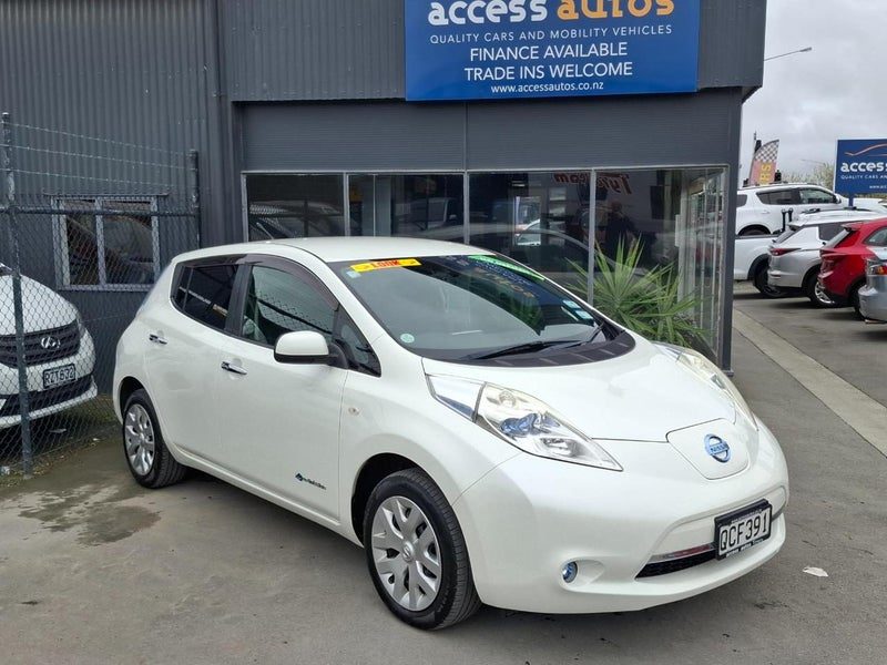 2014 Nissan Leaf 24S, photo 2