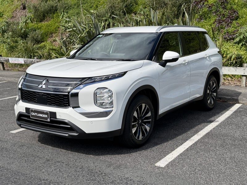 2026 Mitsubishi Outlander 2.5P LS 2WD CVT, photo 3