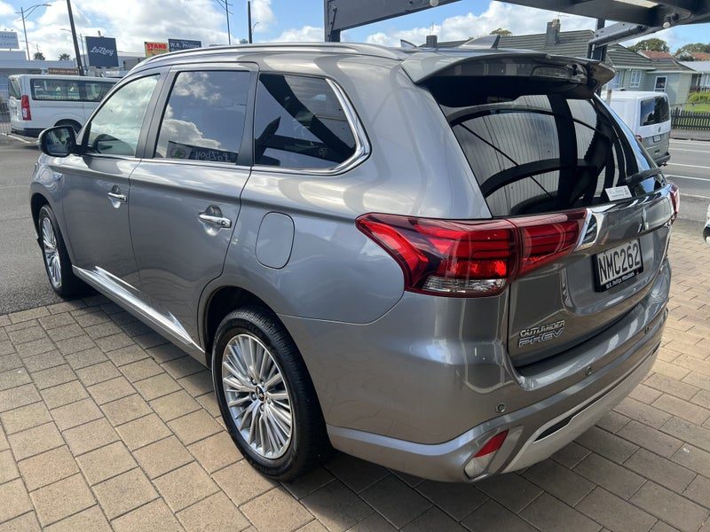 2021 Mitsubishi Outlander VRX PHEV/4WD/AT, photo 3
