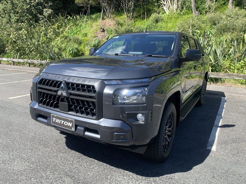 2026 Mitsubishi Triton GLX SPORT 4WD Automatic, photo 3