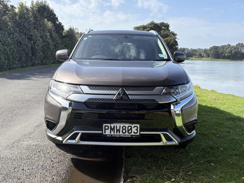2022 Mitsubishi Outlander LS 2.4P/CVT, photo 2