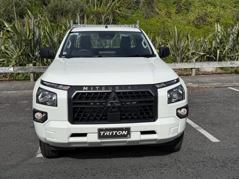 2026 Mitsubishi Triton GLX, photo 2