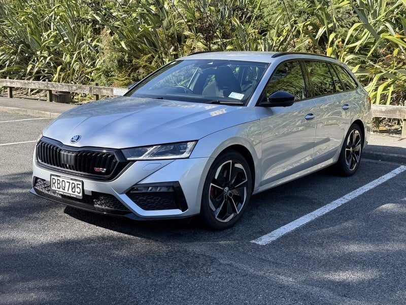 2025 Skoda Octavia Wagon RS TSI 180KW 2L Turbo, photo 3